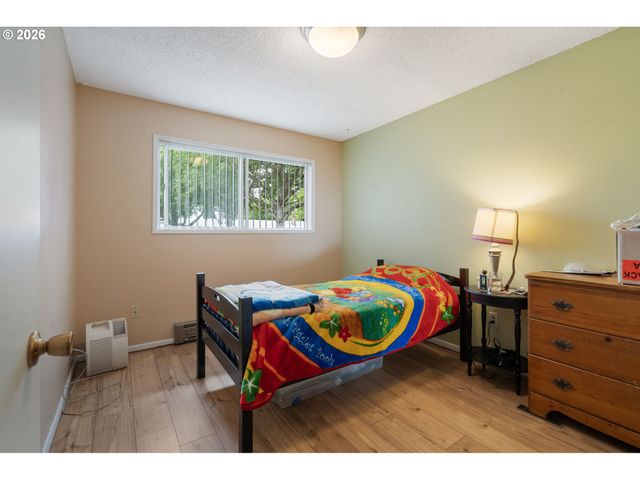 3142 22ND Ave, Forest Grove, OR 97116