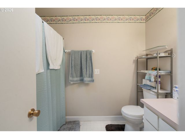 3142 22ND Ave, Forest Grove, OR 97116