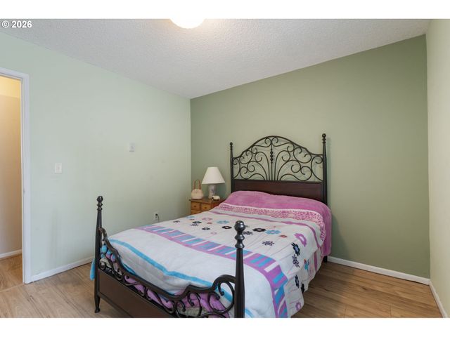 3142 22ND Ave, Forest Grove, OR 97116