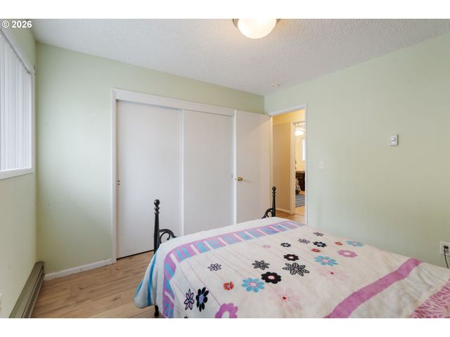 3142 22ND Ave, Forest Grove, OR 97116