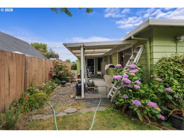 3142 22ND Ave, Forest Grove, OR 97116