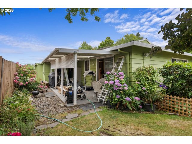 3142 22ND Ave, Forest Grove, OR 97116