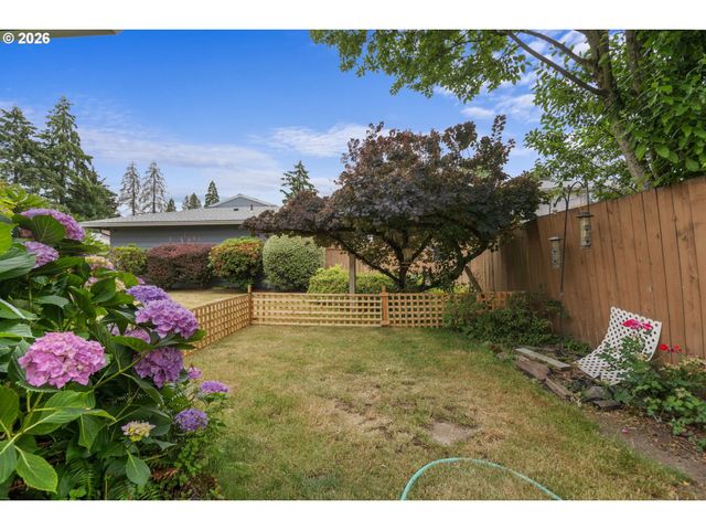 3142 22ND Ave, Forest Grove, OR 97116