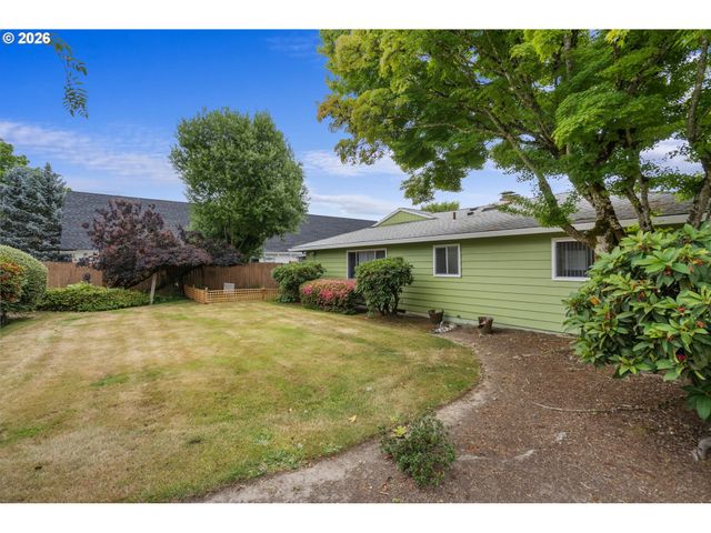 3142 22ND Ave, Forest Grove, OR 97116