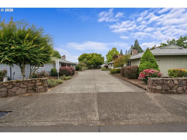 3142 22ND Ave, Forest Grove, OR 97116