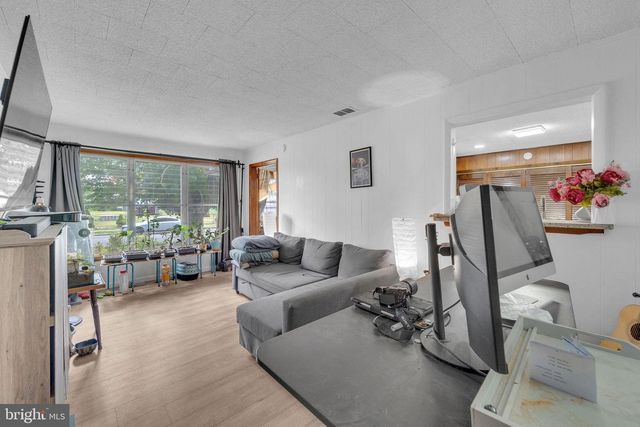 337 DREXEL AVE, Blackwood, NJ 08012