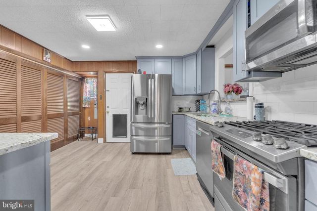 337 DREXEL AVE, Blackwood, NJ 08012