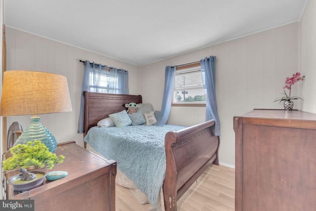 337 DREXEL AVE, Blackwood, NJ 08012