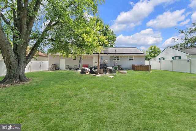 337 DREXEL AVE, Blackwood, NJ 08012