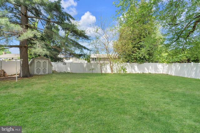 337 DREXEL AVE, Blackwood, NJ 08012