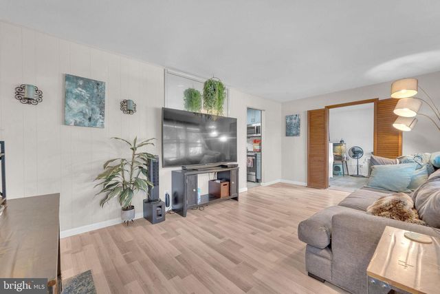 337 DREXEL AVE, Blackwood, NJ 08012