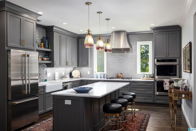 2005 WARWICK COURT, Birmingham, AL 35209