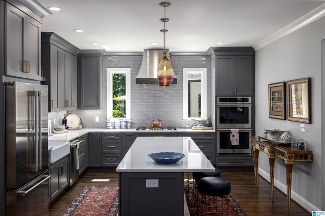 2005 WARWICK COURT, Birmingham, AL 35209