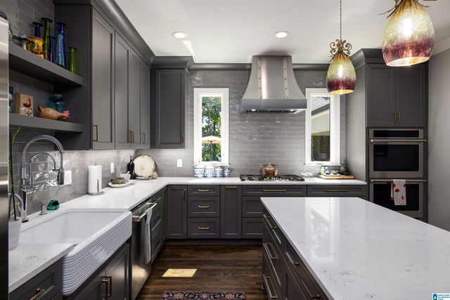 2005 WARWICK COURT, Birmingham, AL 35209