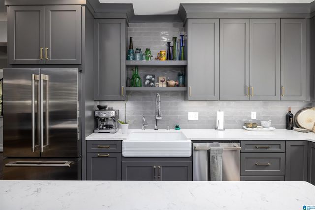 2005 WARWICK COURT, Birmingham, AL 35209