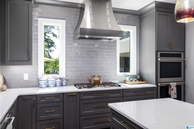 2005 WARWICK COURT, Birmingham, AL 35209