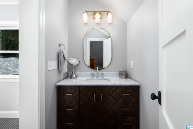 2005 WARWICK COURT, Birmingham, AL 35209