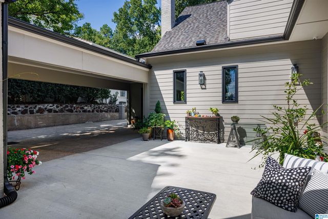 2005 WARWICK COURT, Birmingham, AL 35209