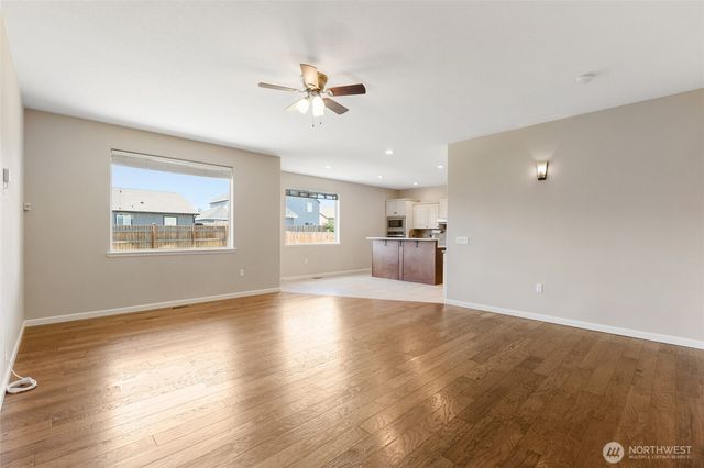546 S Driftwood Lane, Moses Lake, WA 98837