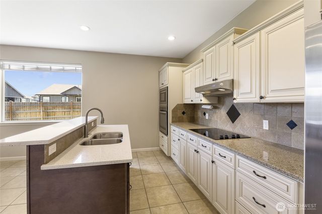546 S Driftwood Lane, Moses Lake, WA 98837