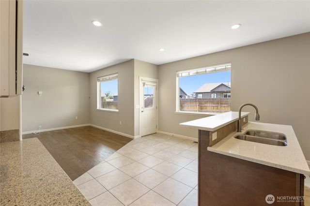 546 S Driftwood Lane, Moses Lake, WA 98837