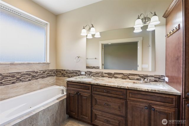546 S Driftwood Lane, Moses Lake, WA 98837