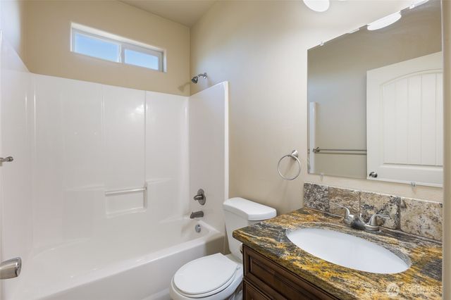 546 S Driftwood Lane, Moses Lake, WA 98837