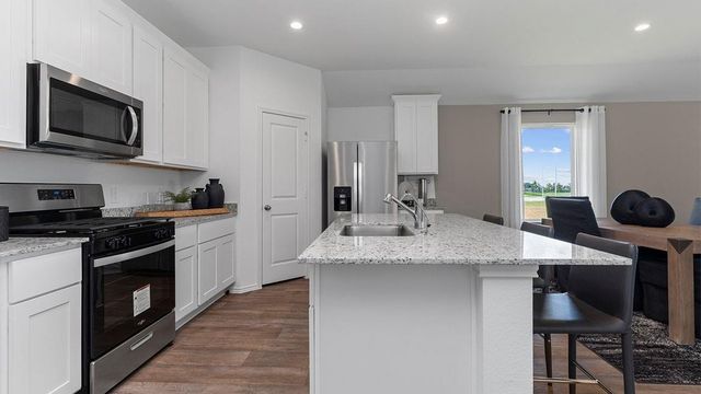 10718 Sage Bend Dr, Beasley, TX 77417