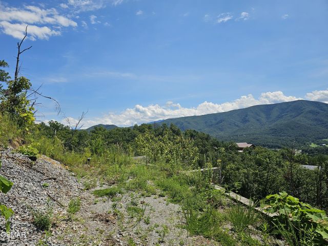 2330 Surries High Top Way, Sevierville, TN 37862