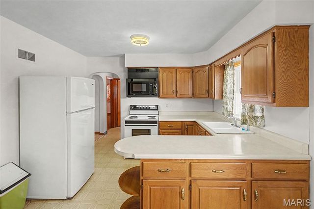 422 E Cherry Street, Columbia, IL 62236