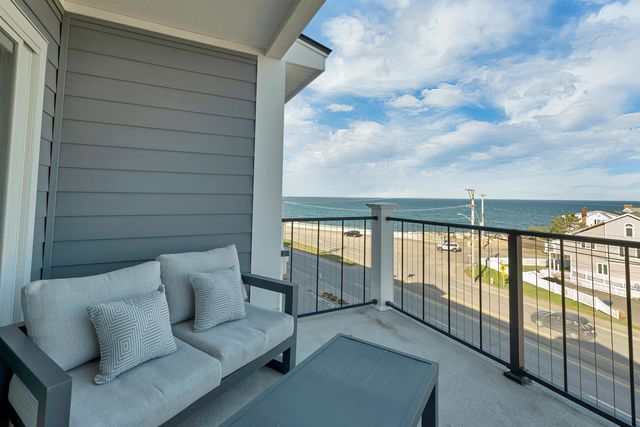 535 Ocean Blvd Unit 402, Hampton, NH 03842