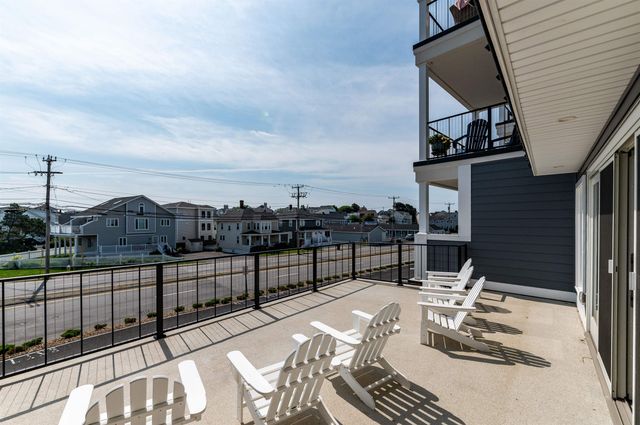 535 Ocean Blvd Unit 402, Hampton, NH 03842
