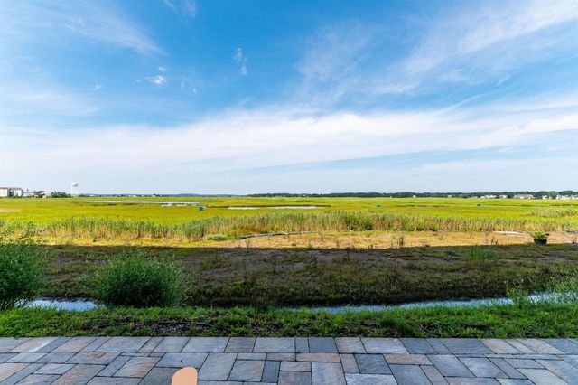 535 Ocean Blvd Unit 402, Hampton, NH 03842