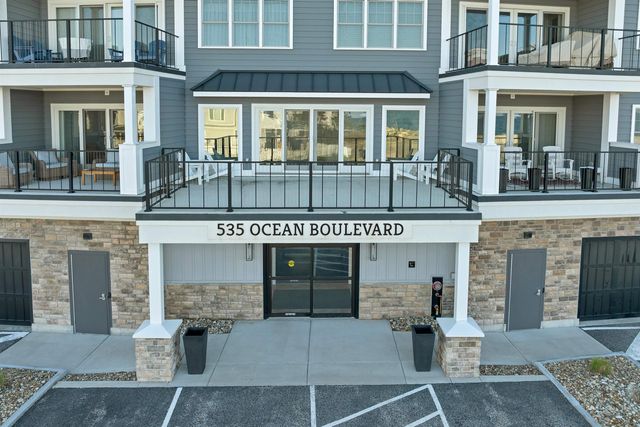 535 Ocean Blvd Unit 402, Hampton, NH 03842
