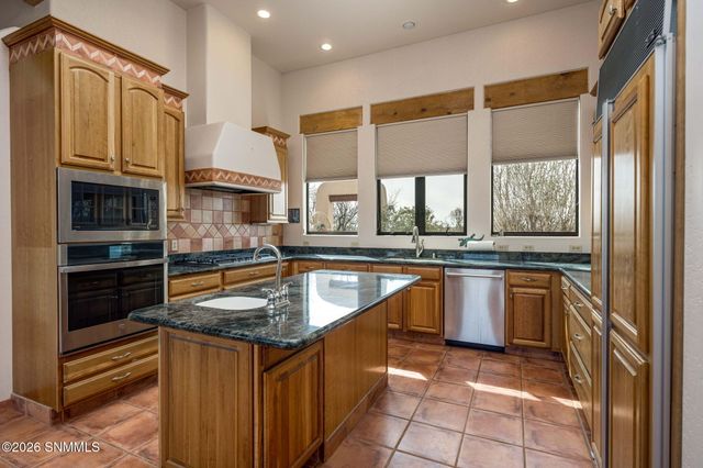 5411 Superstition Drive, Las Cruces, NM 88011