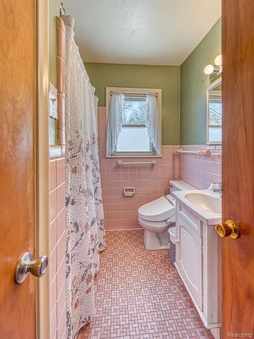 1335 Spencer Place, Adrian, MI 49221