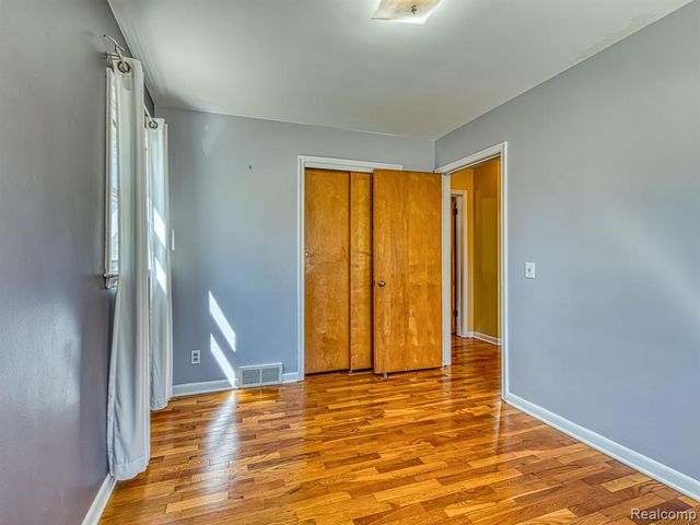 1335 Spencer Place, Adrian, MI 49221