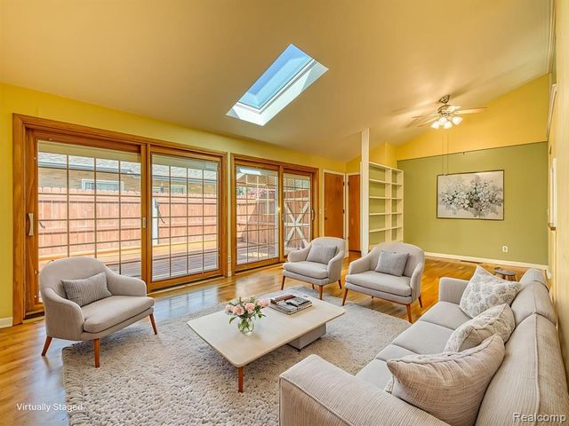 1335 Spencer Place, Adrian, MI 49221
