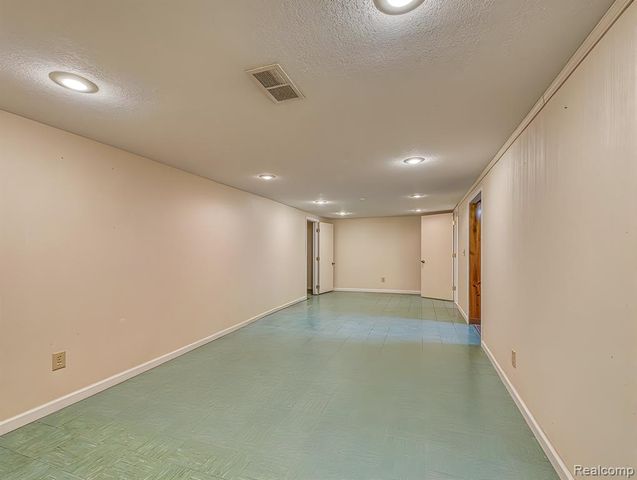 1335 Spencer Place, Adrian, MI 49221