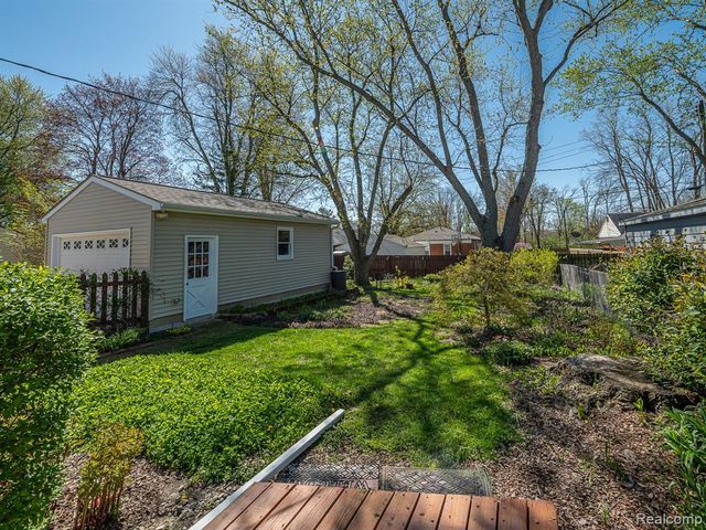 1335 Spencer Place, Adrian, MI 49221