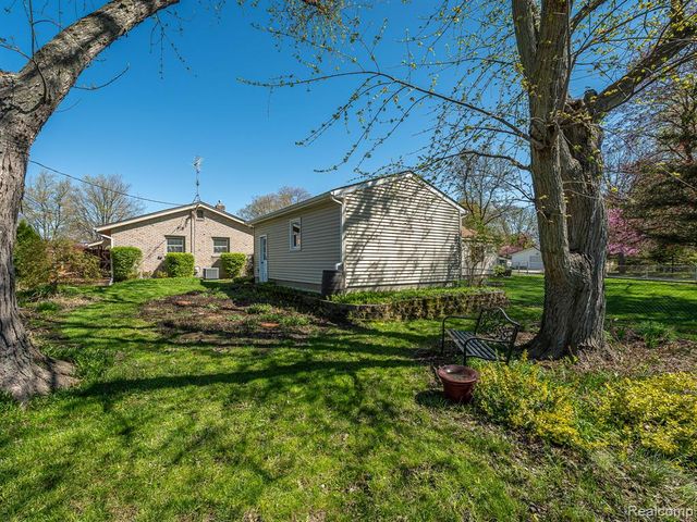 1335 Spencer Place, Adrian, MI 49221