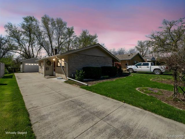 1335 Spencer Place, Adrian, MI 49221