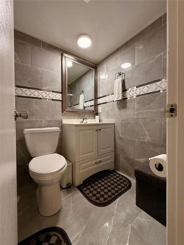 355 Oakridge T 355, Deerfield Beach, FL 33442