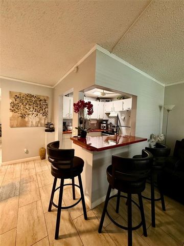 355 Oakridge T 355, Deerfield Beach, FL 33442
