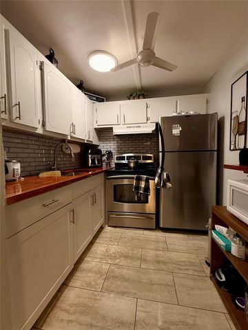 355 Oakridge T 355, Deerfield Beach, FL 33442