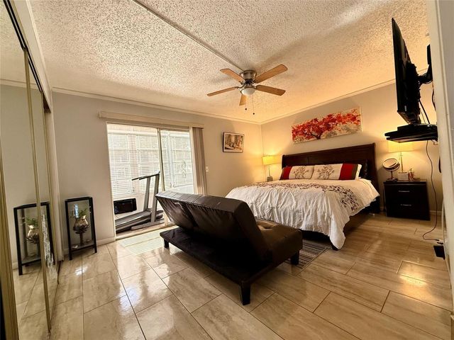 355 Oakridge T 355, Deerfield Beach, FL 33442