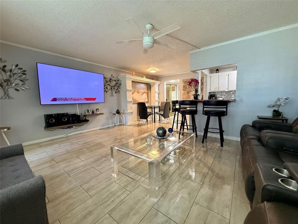 355 Oakridge T 355, Deerfield Beach, FL 33442