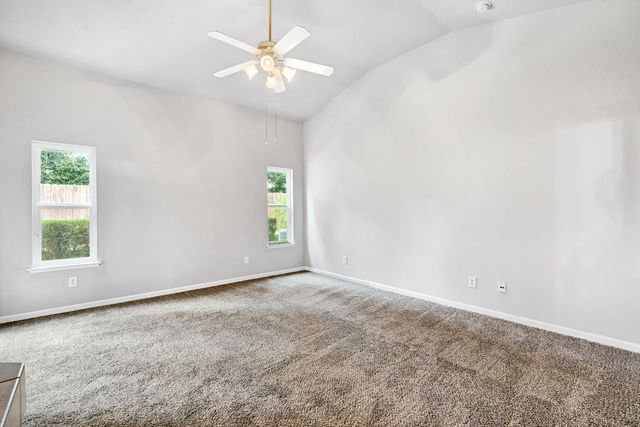 9629 N Paula Avenue, Fresno, CA 93720