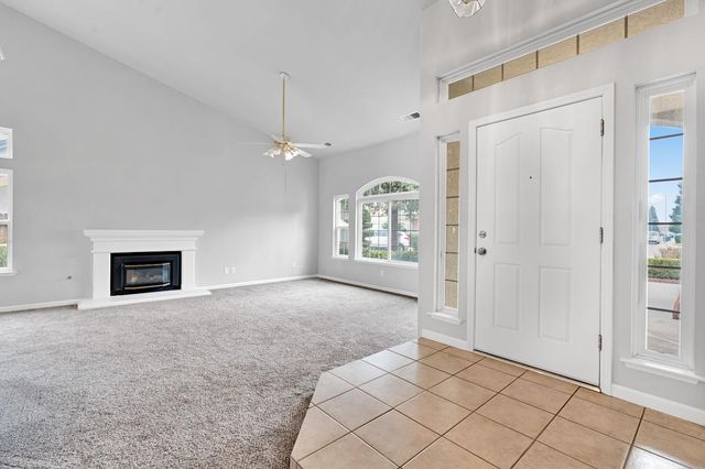 9629 N Paula Avenue, Fresno, CA 93720