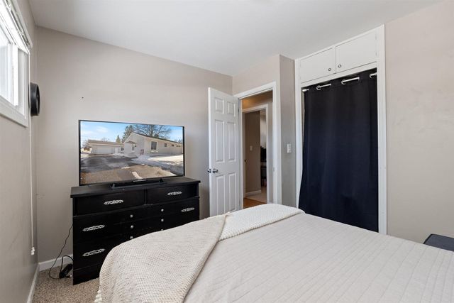 204 Brandon Road, Hoyt Lakes, MN 55750